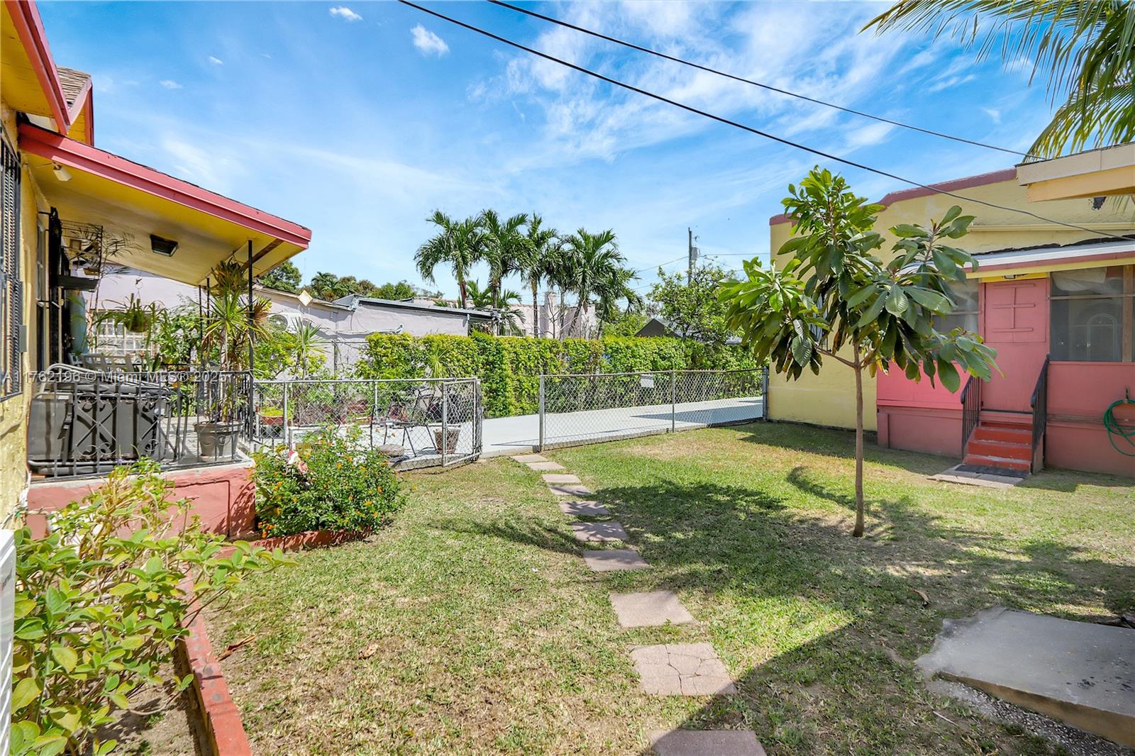 See details / 2453 sq. ft. $ 2025-08-11 0 Photo