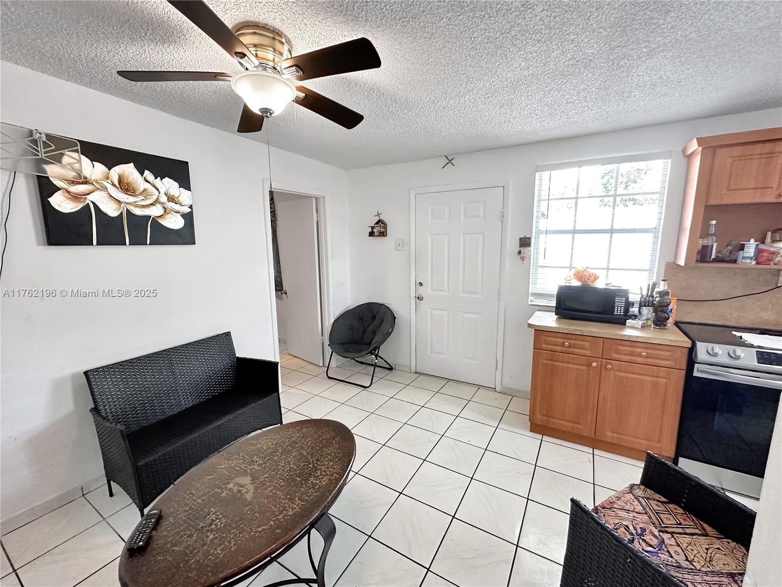 See details / 2453 sq. ft. $ 2025-08-11 0 Photo