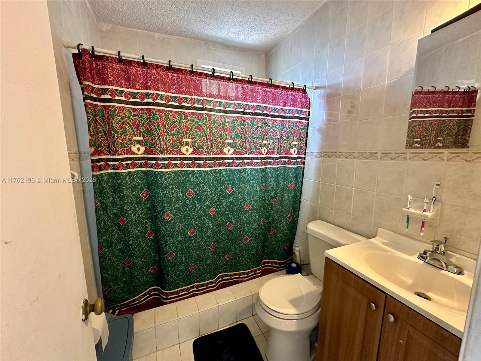 See details / 2453 sq. ft. $ 2025-08-11 0 Photo