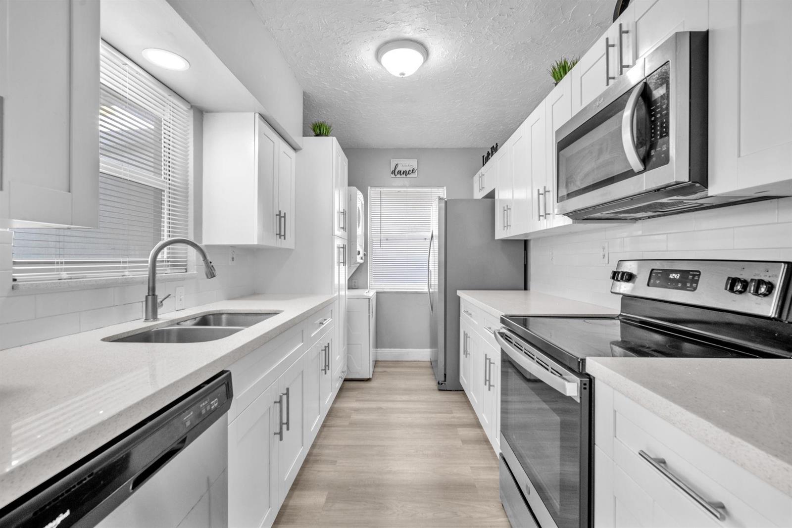   / 0 1767 sq. ft. $ 2025-05-19 0 foto