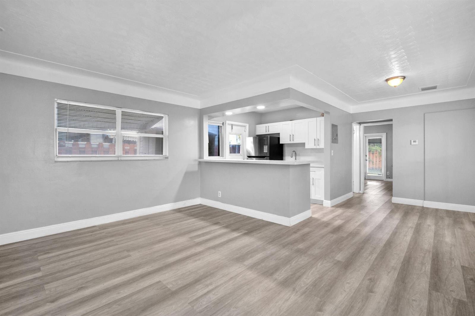   / 0 1767 sq. ft. $ 2025-05-19 0 foto