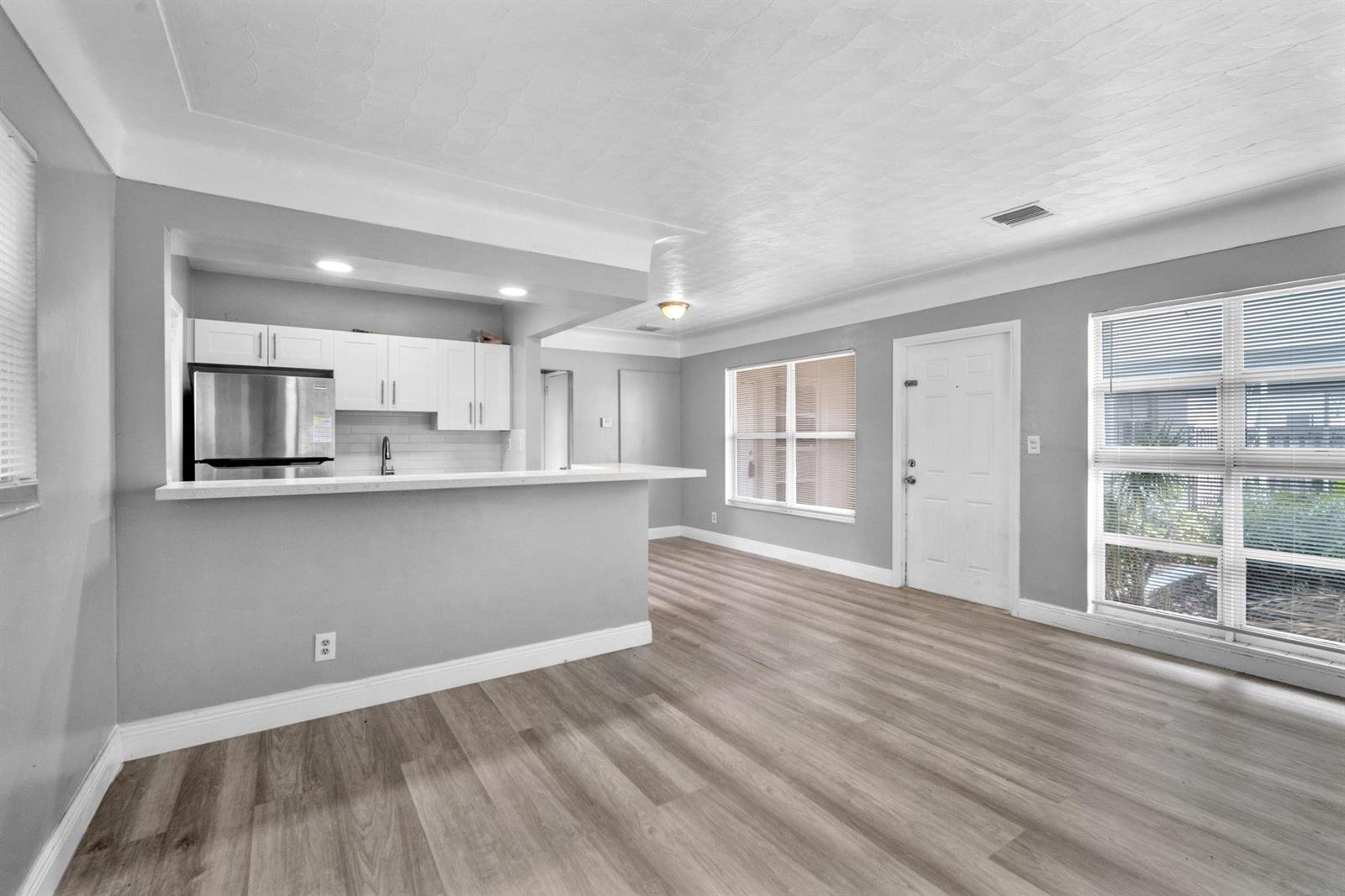   / 0 1767 sq. ft. $ 2025-05-19 0 foto