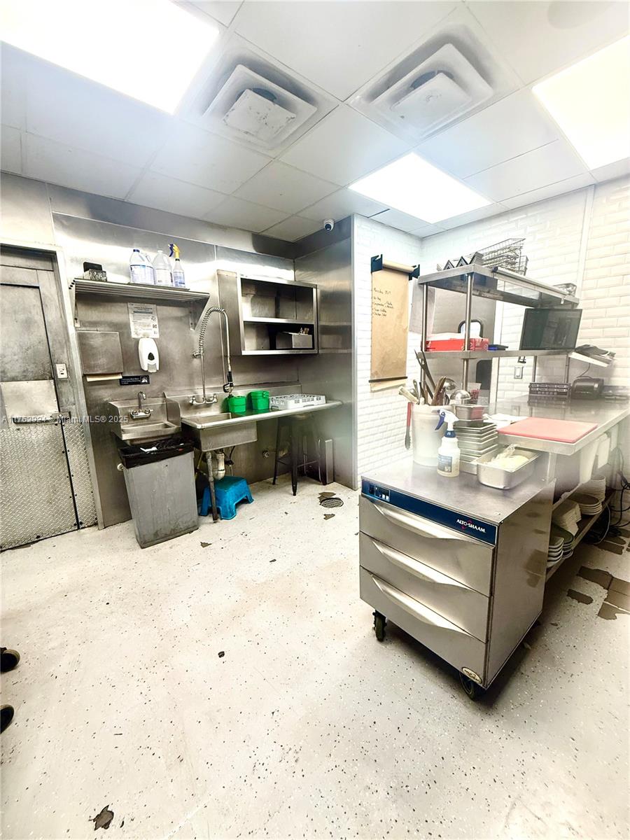 Ver detalles / sq. ft. $ 2025-11-09 0 foto