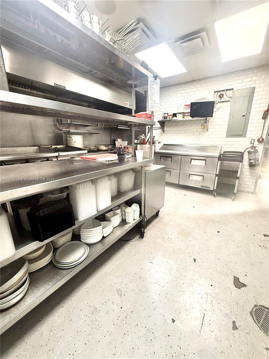 Ver detalles / sq. ft. $ 2025-11-09 0 foto