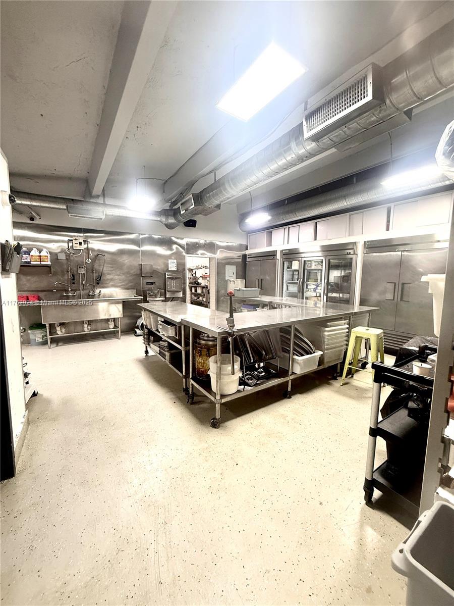 Ver detalles / sq. ft. $ 2025-11-09 0 foto