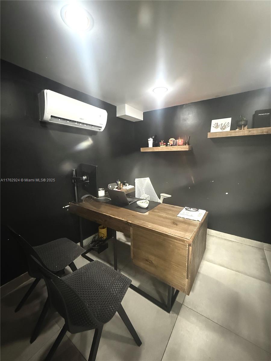 Ver detalles / sq. ft. $ 2025-11-09 0 foto