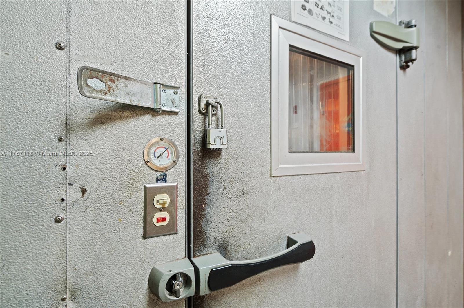 Ver detalles / sq. ft. $ 2025-08-13 0 foto