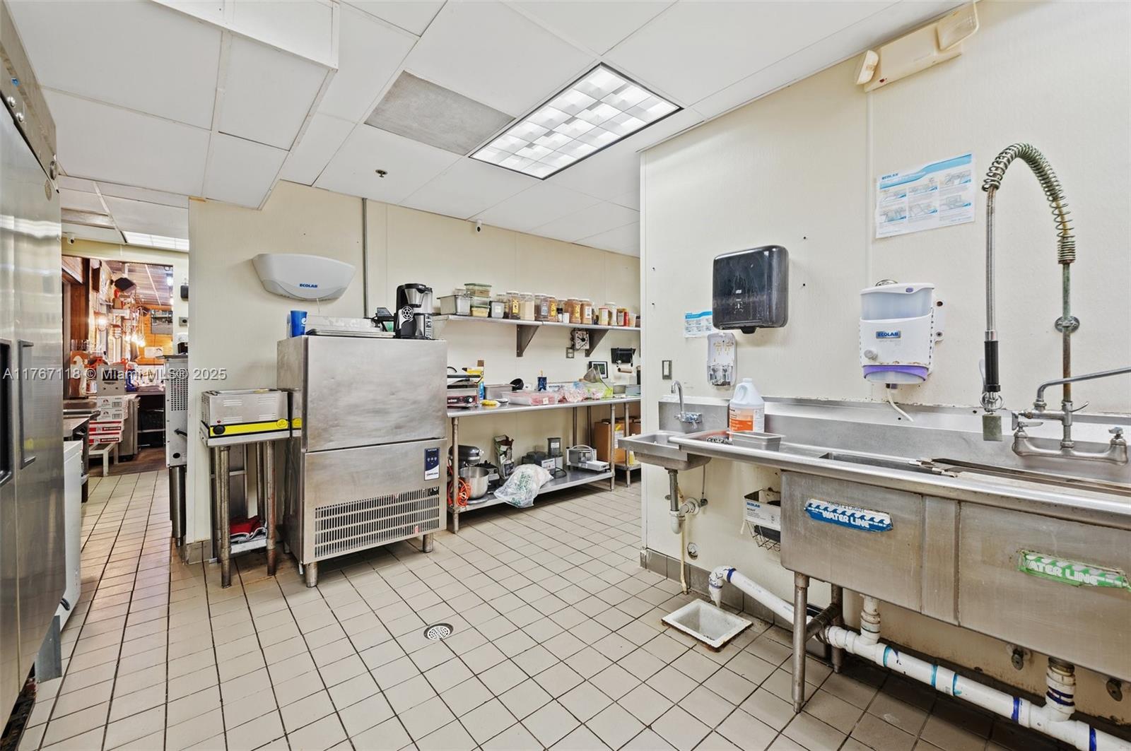 Ver detalles / sq. ft. $ 2025-08-13 0 foto