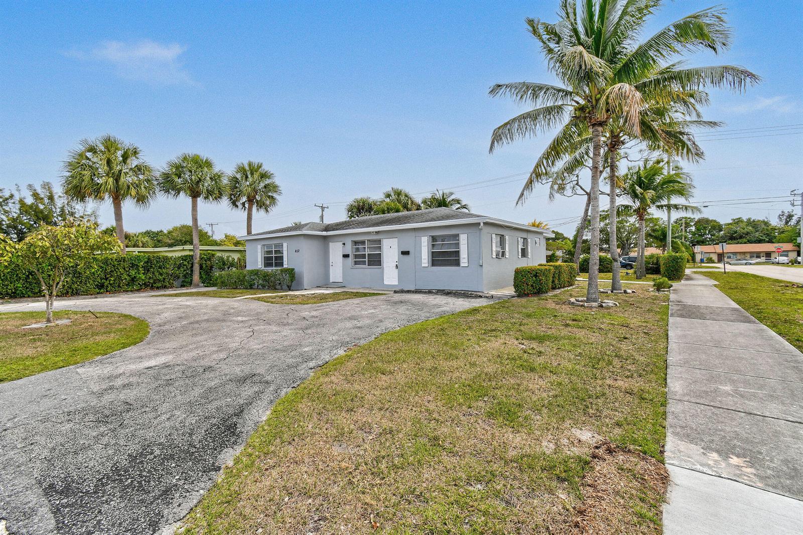   / 3 1647 sq. ft. $ 2026-05-26 0 foto