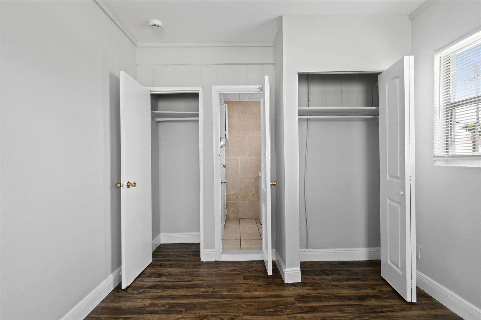   / 3 1647 sq. ft. $ 2026-05-26 0 foto