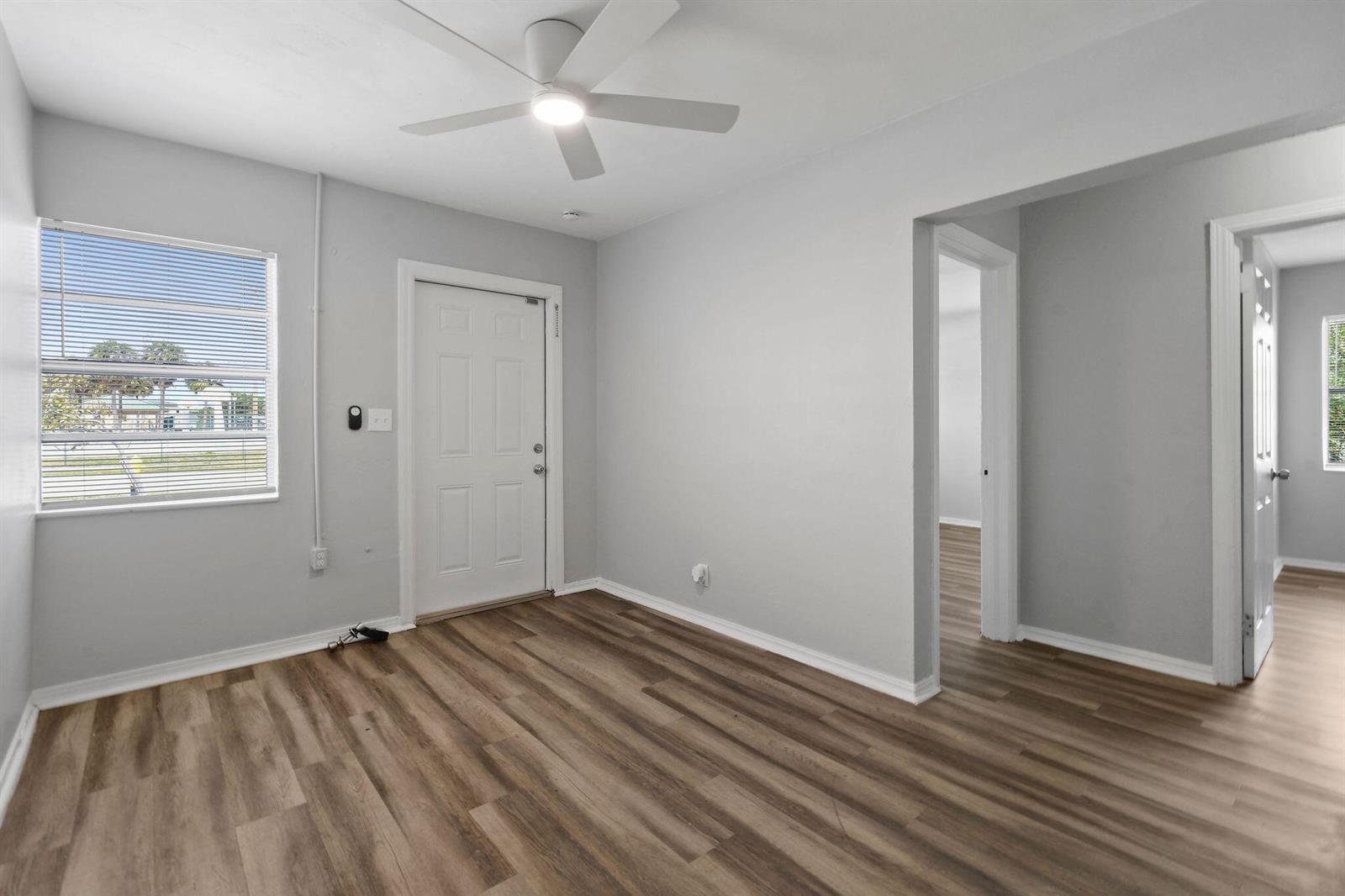   / 3 1647 sq. ft. $ 2026-05-26 0 foto