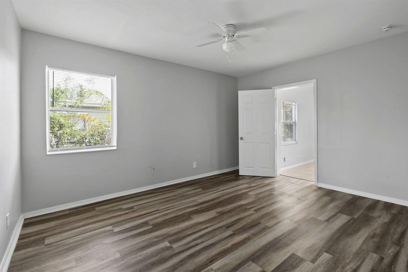   / 3 1647 sq. ft. $ 2026-05-26 0 foto