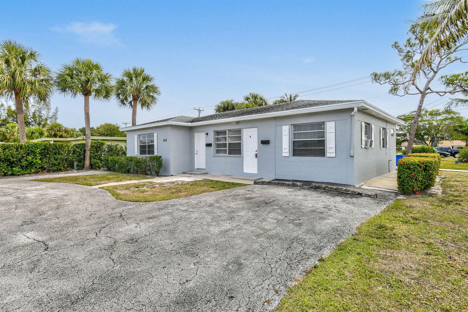   / 3 1647 sq. ft. $ 2026-05-26 0 foto