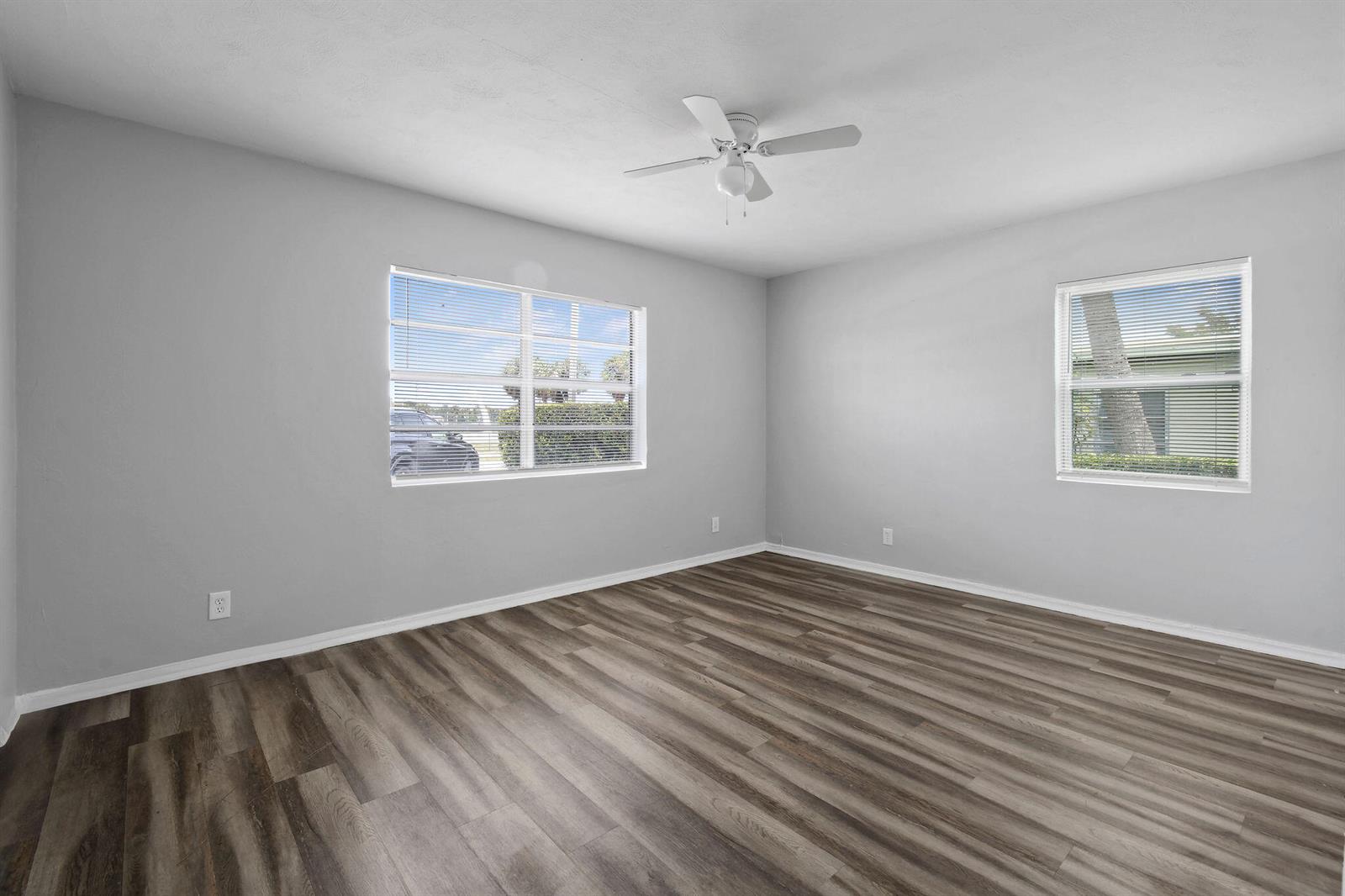   / 3 1647 sq. ft. $ 2026-05-26 0 foto