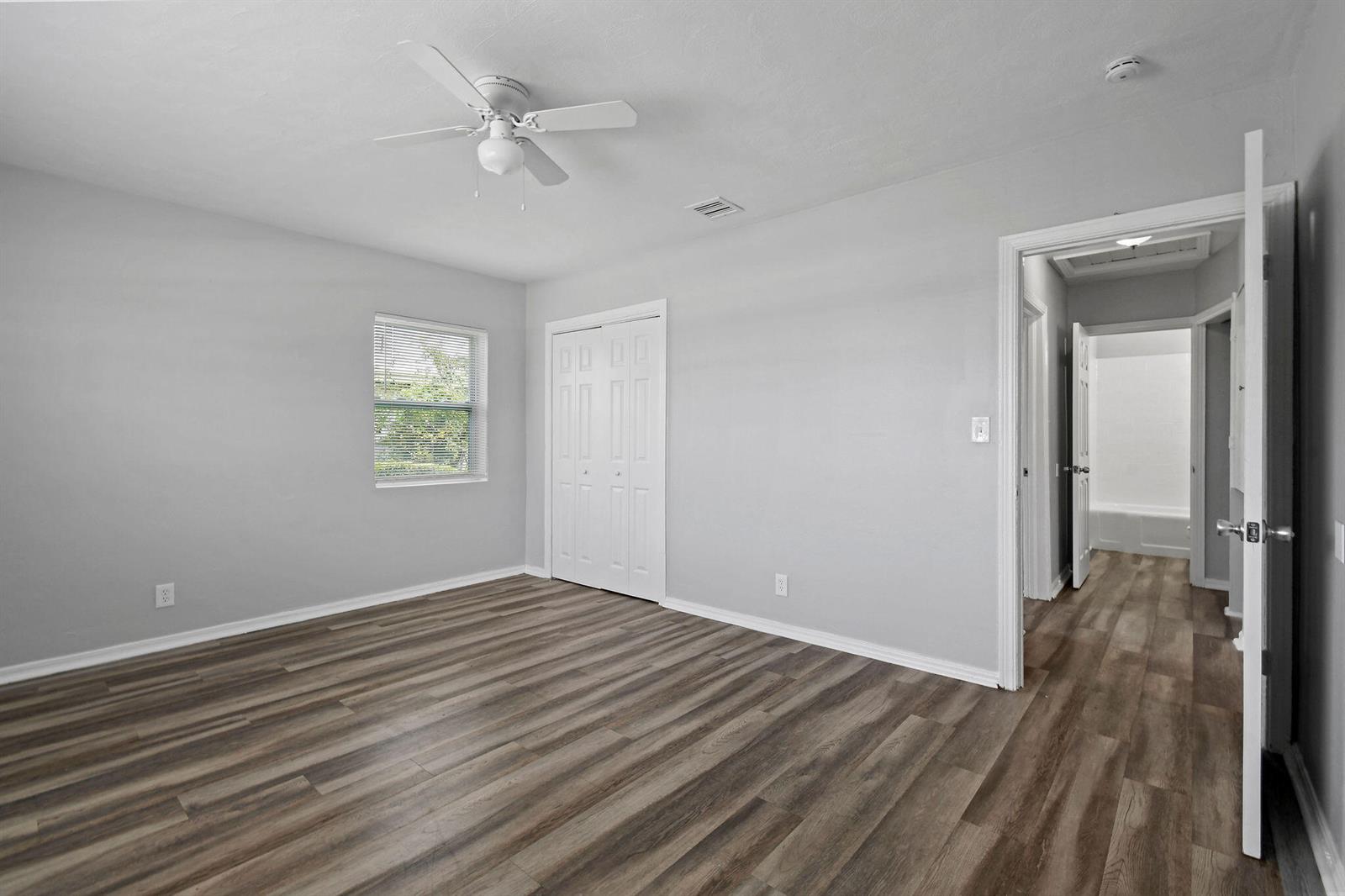   / 3 1647 sq. ft. $ 2026-05-26 0 foto