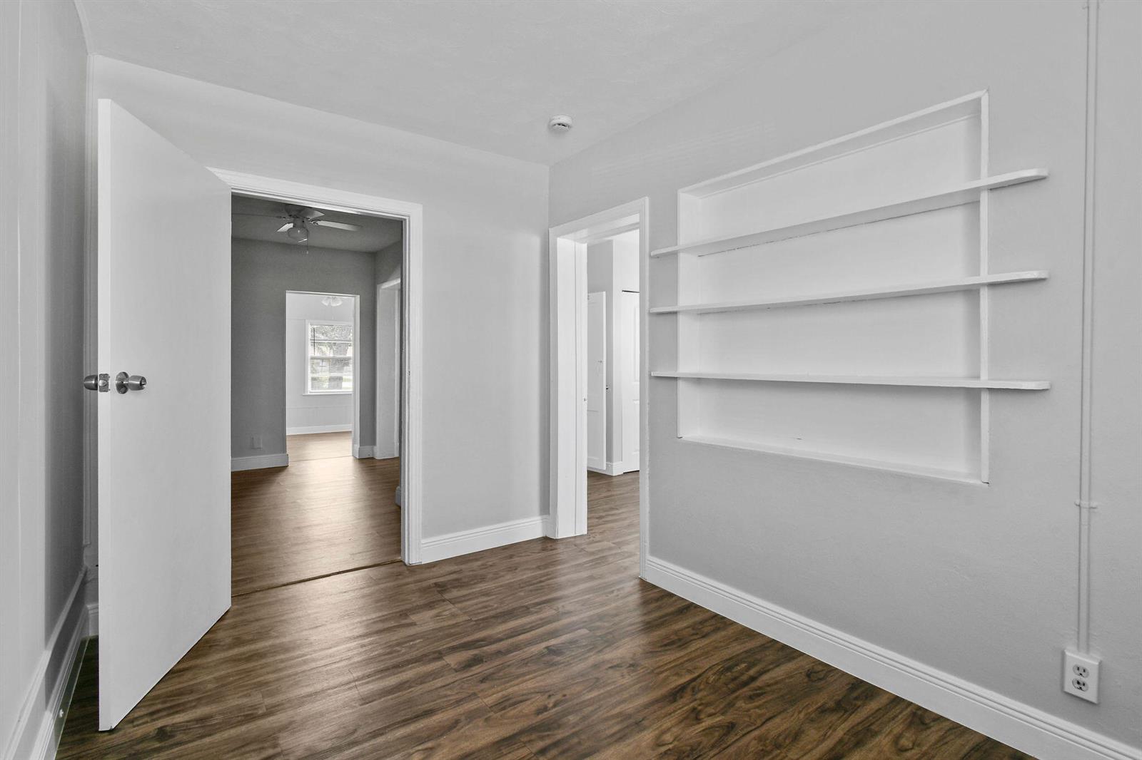   / 3 1647 sq. ft. $ 2026-05-26 0 foto