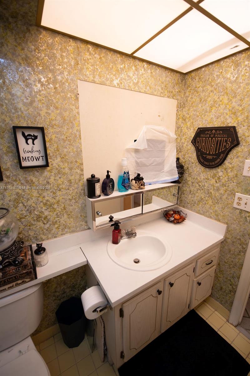 Photo of 301 14th Ave  #607, Hallandale Beach, Florida, 33009 - 