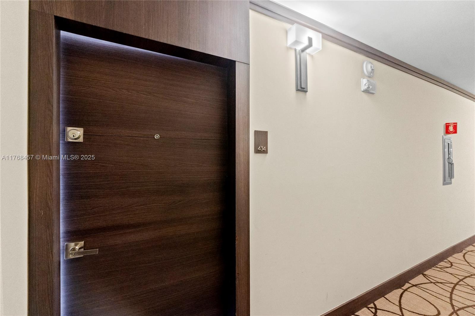 Photo of 20505 Country Club Dr  #434, Aventura, Florida, 33180 - 