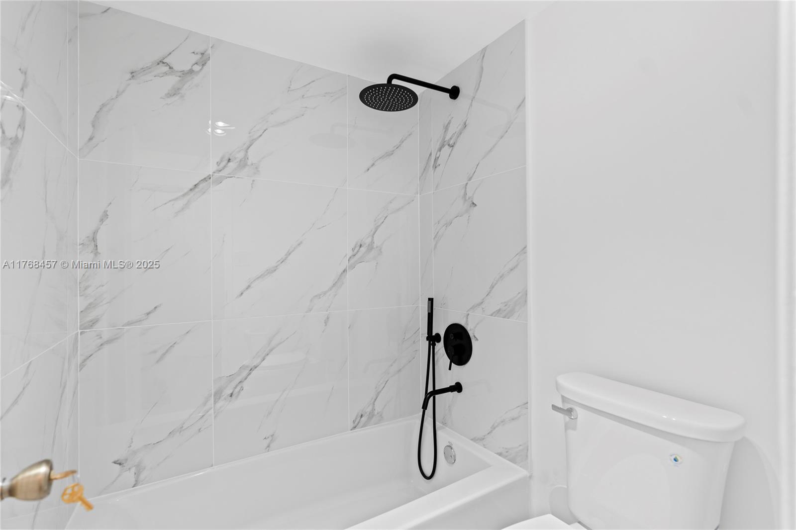 Photo of 20505 Country Club Dr  #434, Aventura, Florida, 33180 - 