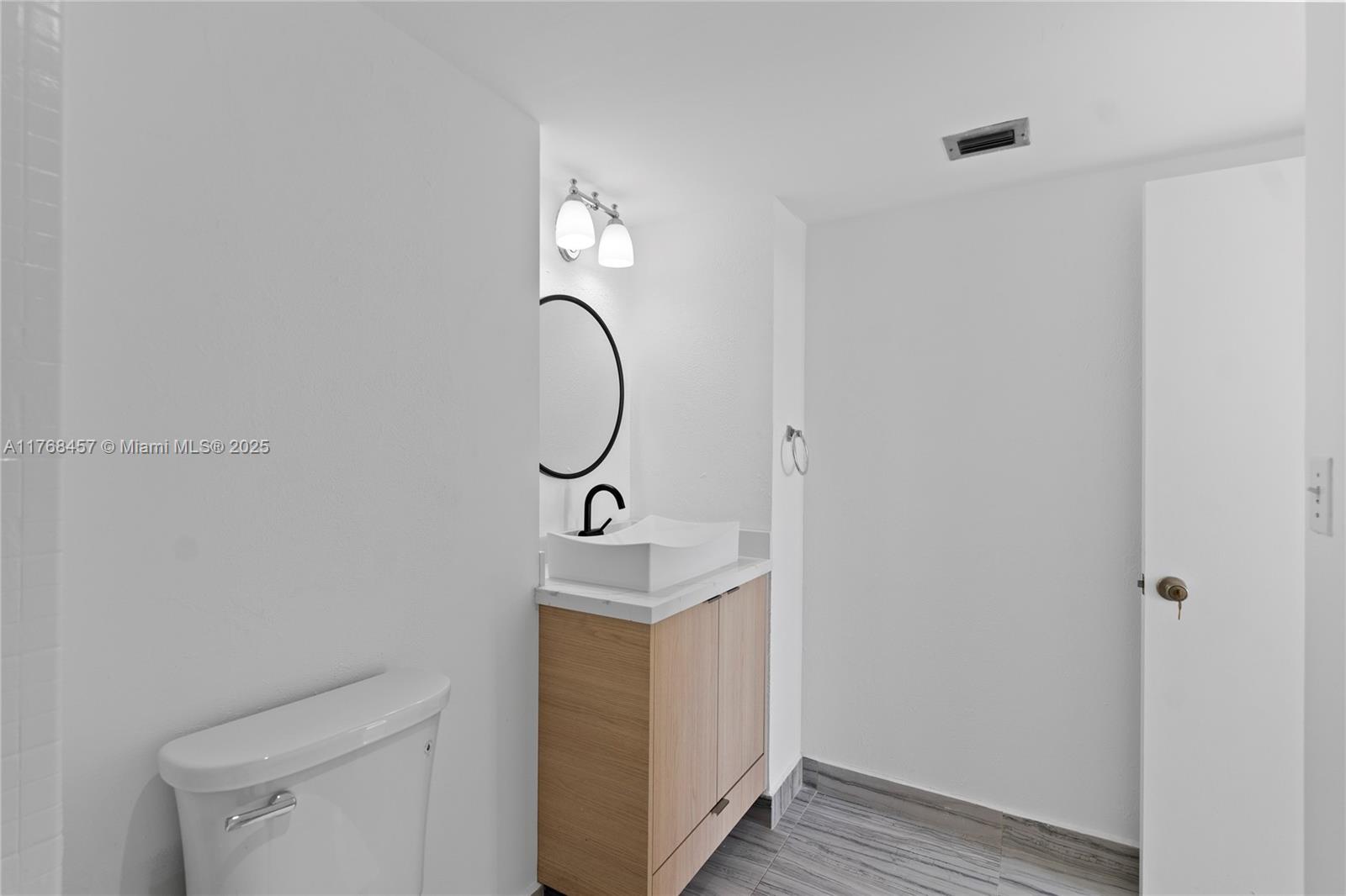 Photo of 20505 Country Club Dr  #434, Aventura, Florida, 33180 - 