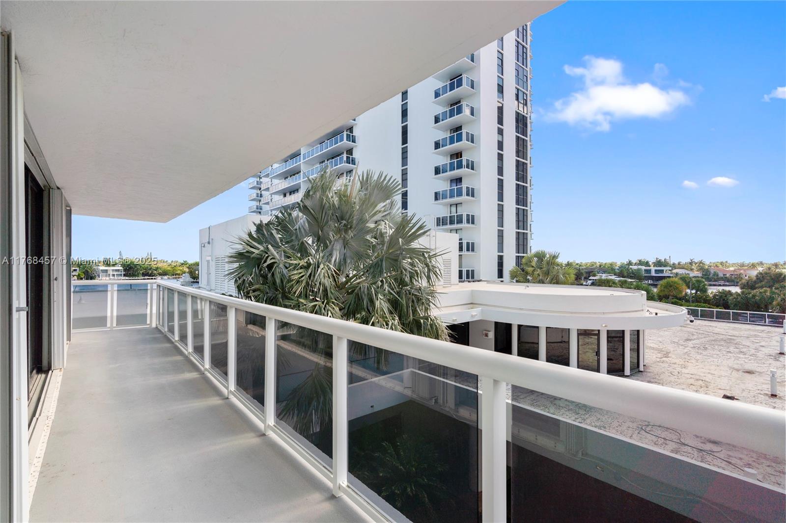Photo of 20505 Country Club Dr  #434, Aventura, Florida, 33180 - 