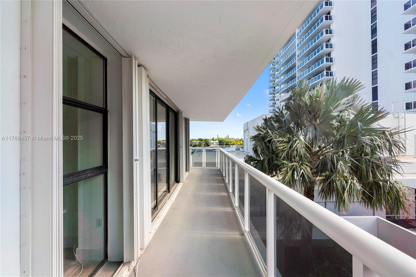 Photo of 20505 Country Club Dr  #434, Aventura, Florida, 33180 - 