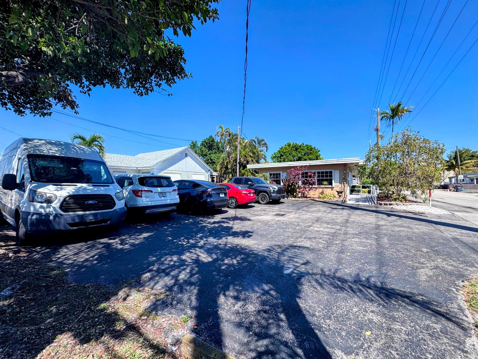   / 2  sq. ft. $ 2026-06-22 0 foto