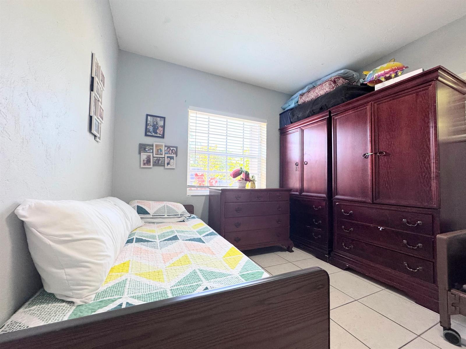   / 2  sq. ft. $ 2026-06-22 0 foto