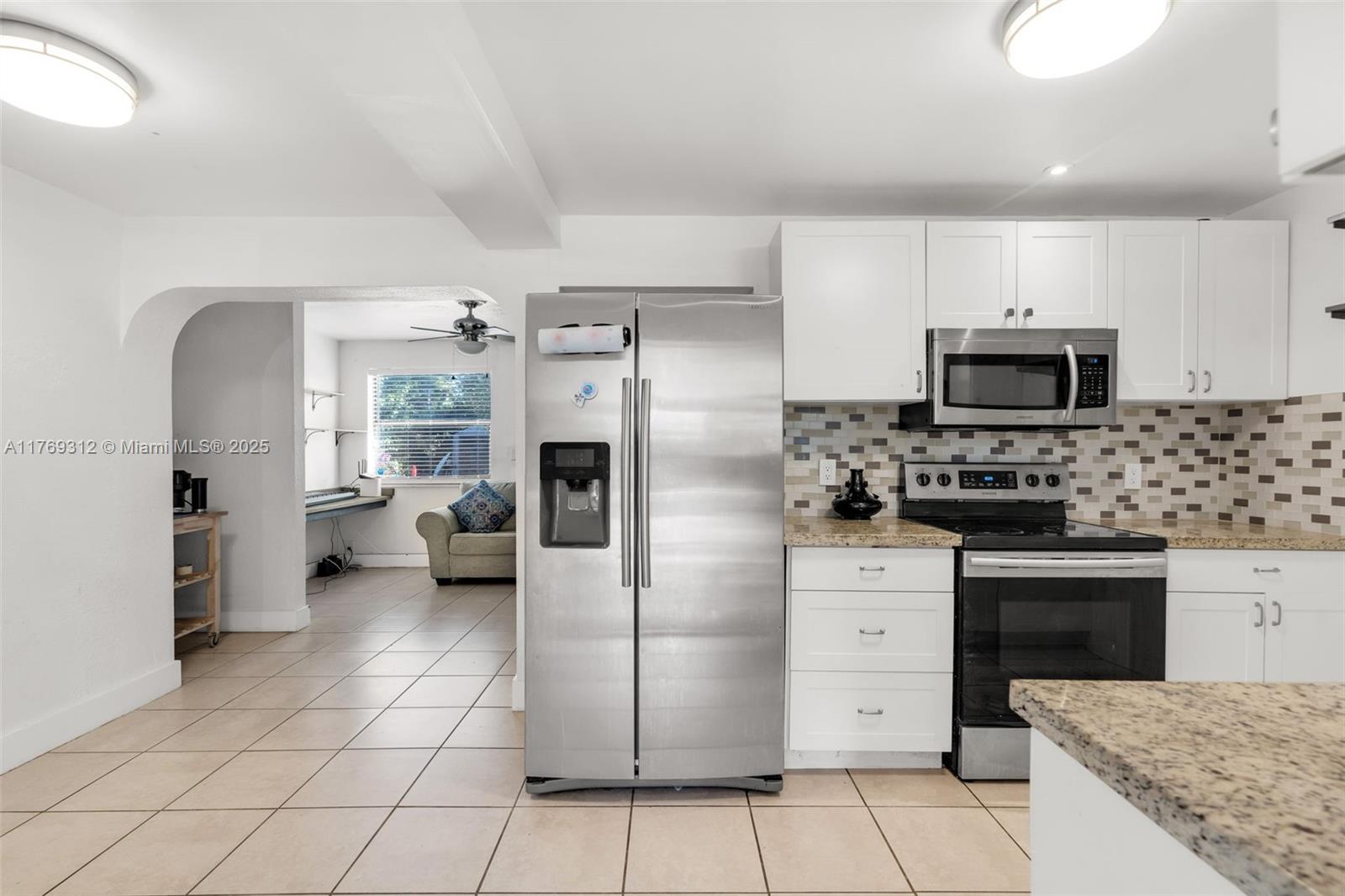 See details 5844 3 / 2 1168 sq. ft. $ 2025-12-04 0 Photo