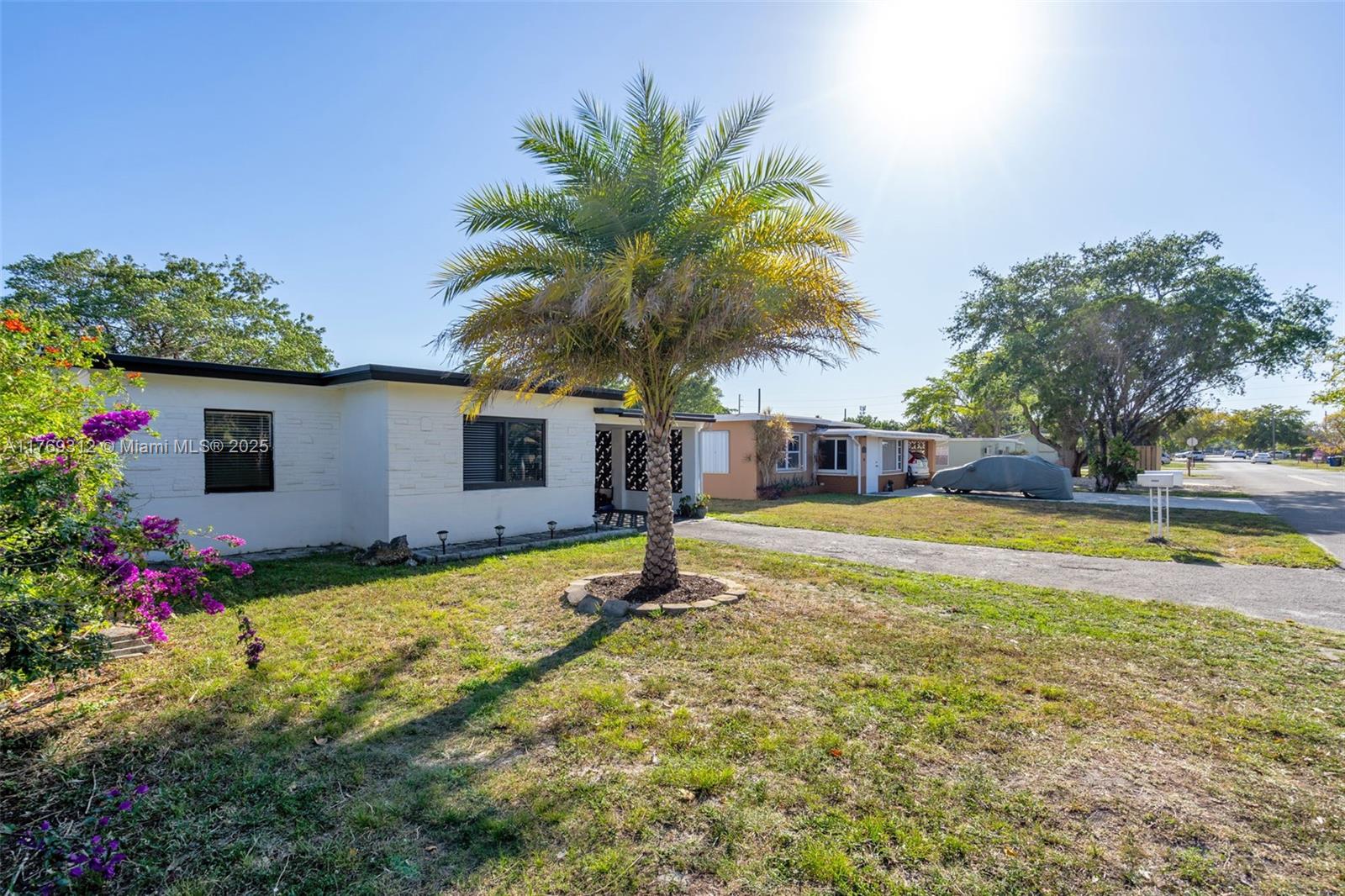 See details 5844 3 / 2 1168 sq. ft. $ 2025-12-04 0 Photo