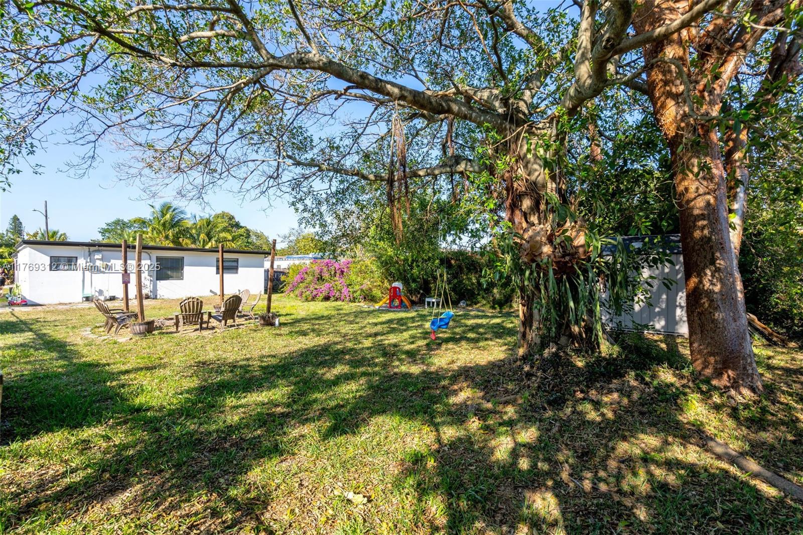 See details 5844 3 / 2 1168 sq. ft. $ 2025-12-04 0 Photo