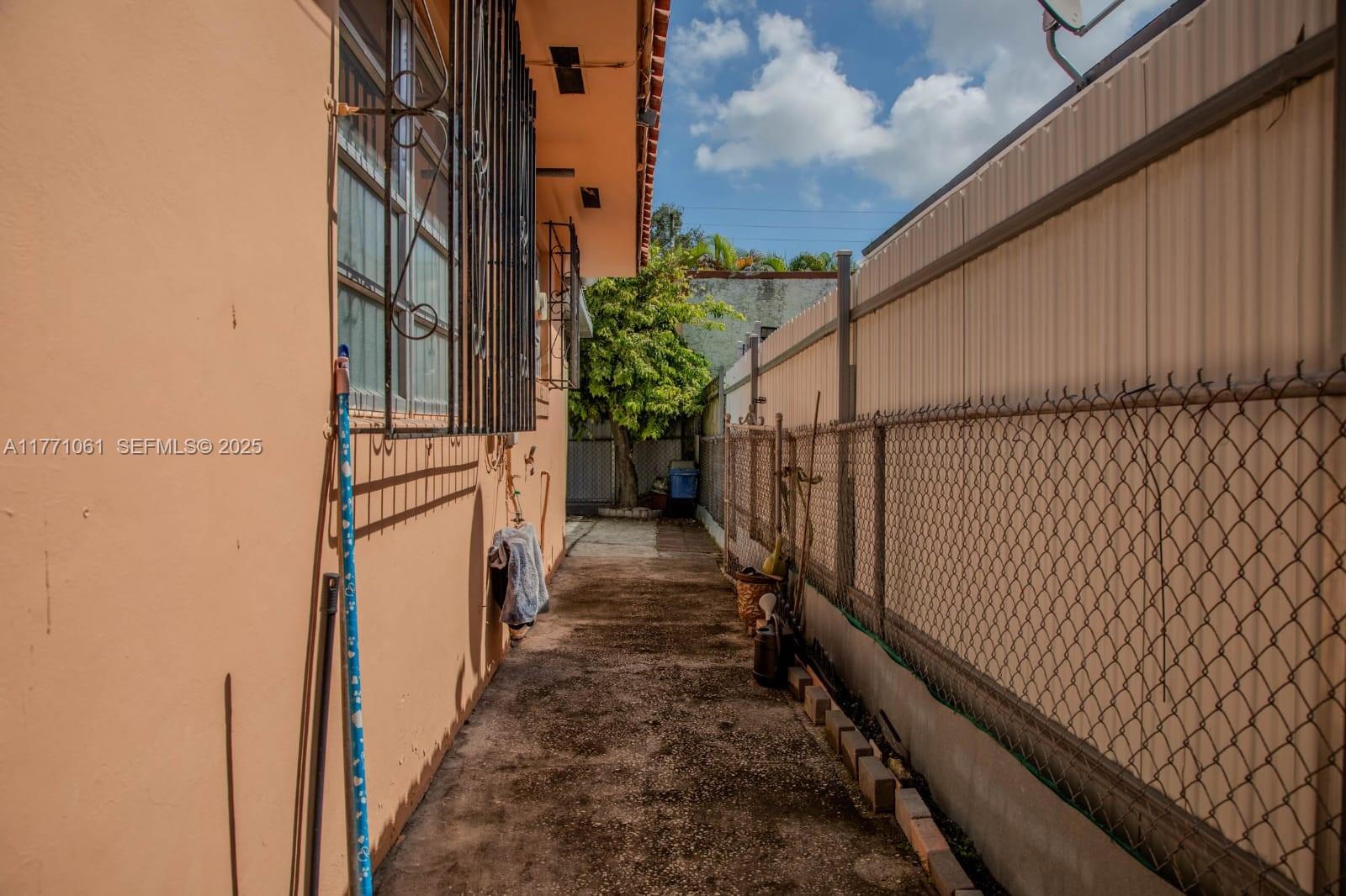   /  1701 sq. ft. $ 2025-10-22 0 Photo