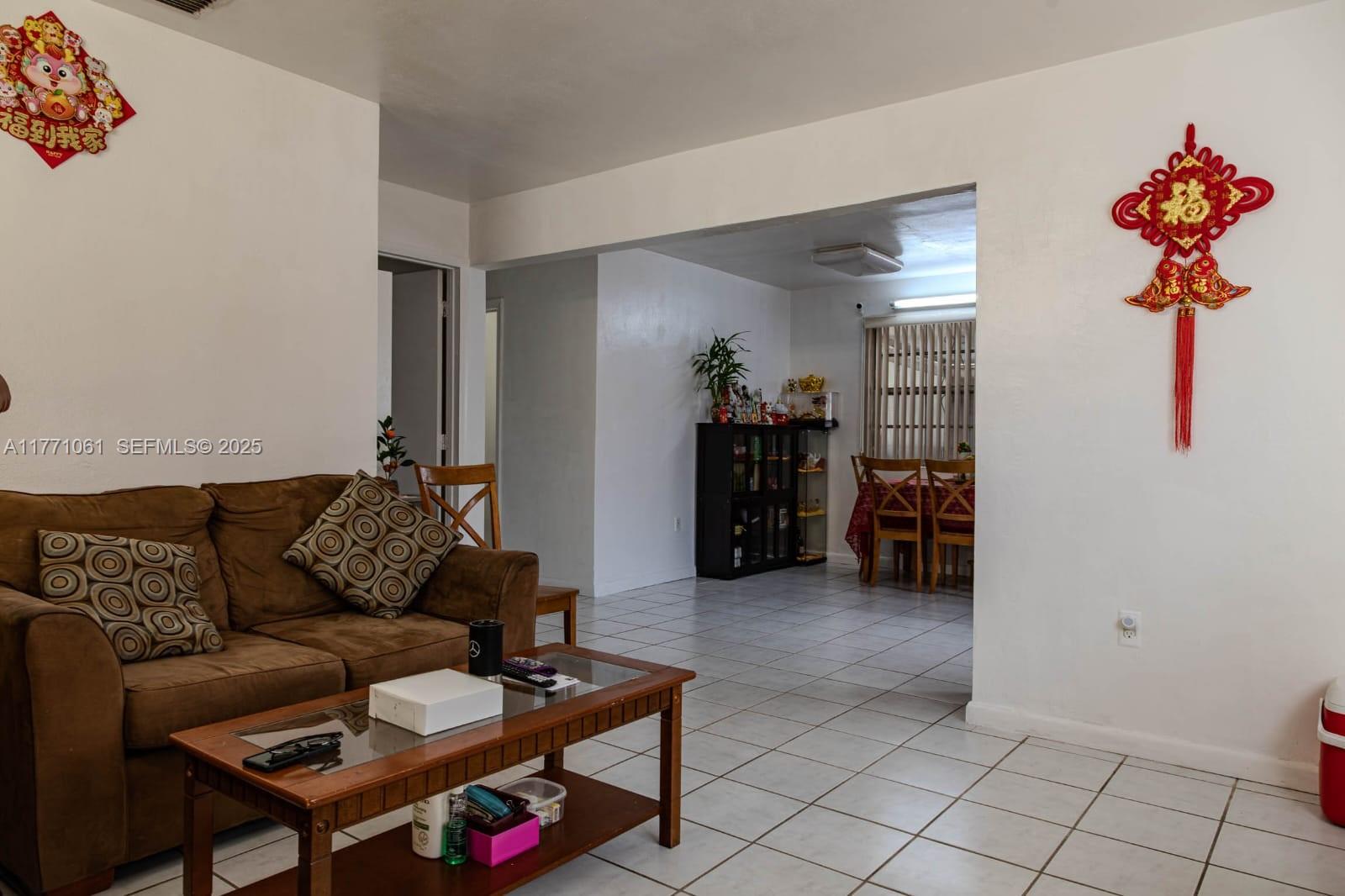   /  1701 sq. ft. $ 2025-10-22 0 Photo