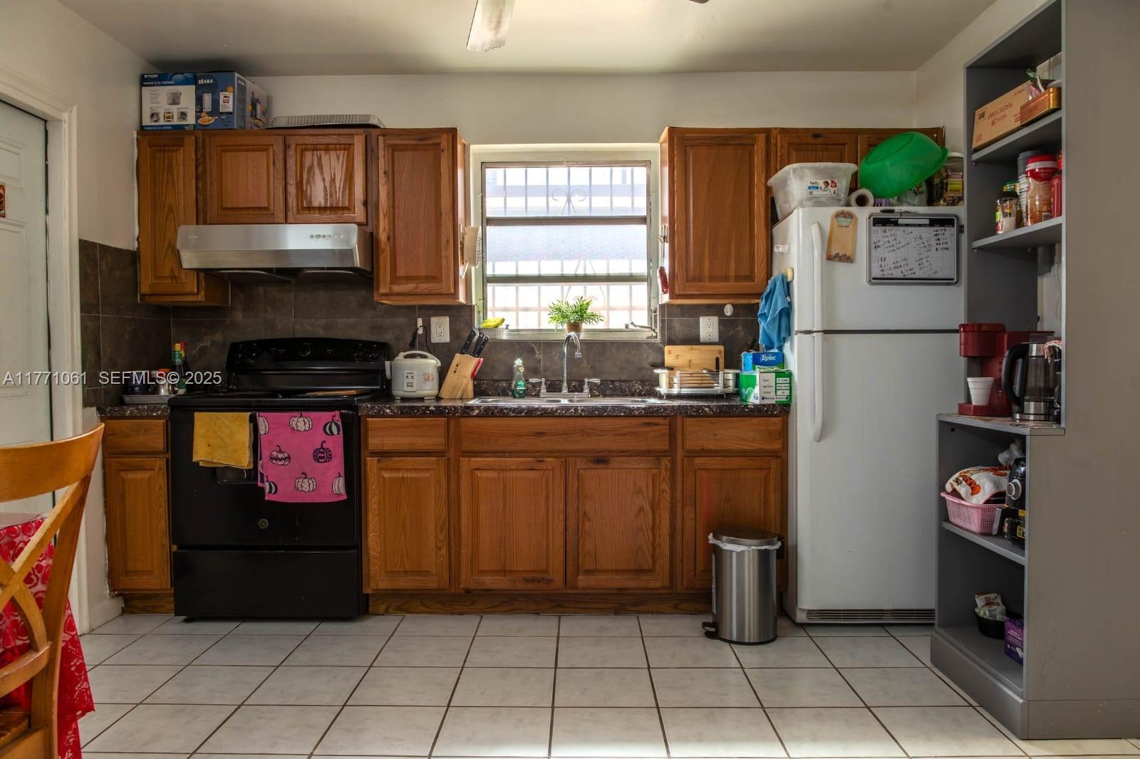   /  1701 sq. ft. $ 2025-10-22 0 Photo