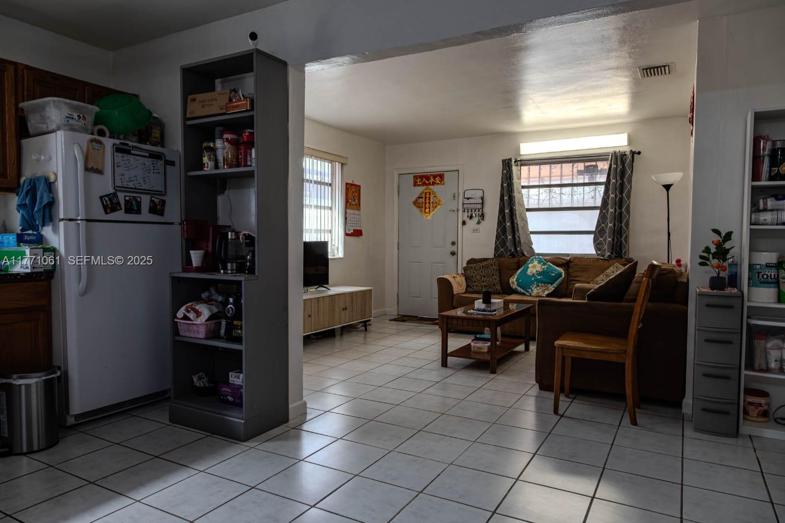   /  1701 sq. ft. $ 2025-10-22 0 Photo