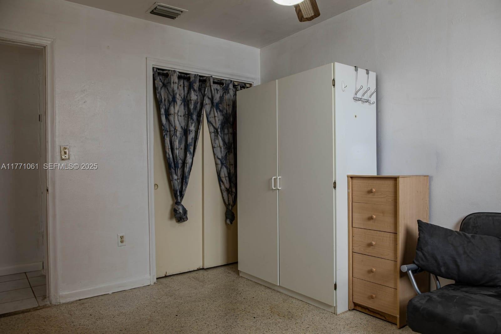   /  1701 sq. ft. $ 2025-10-22 0 Photo