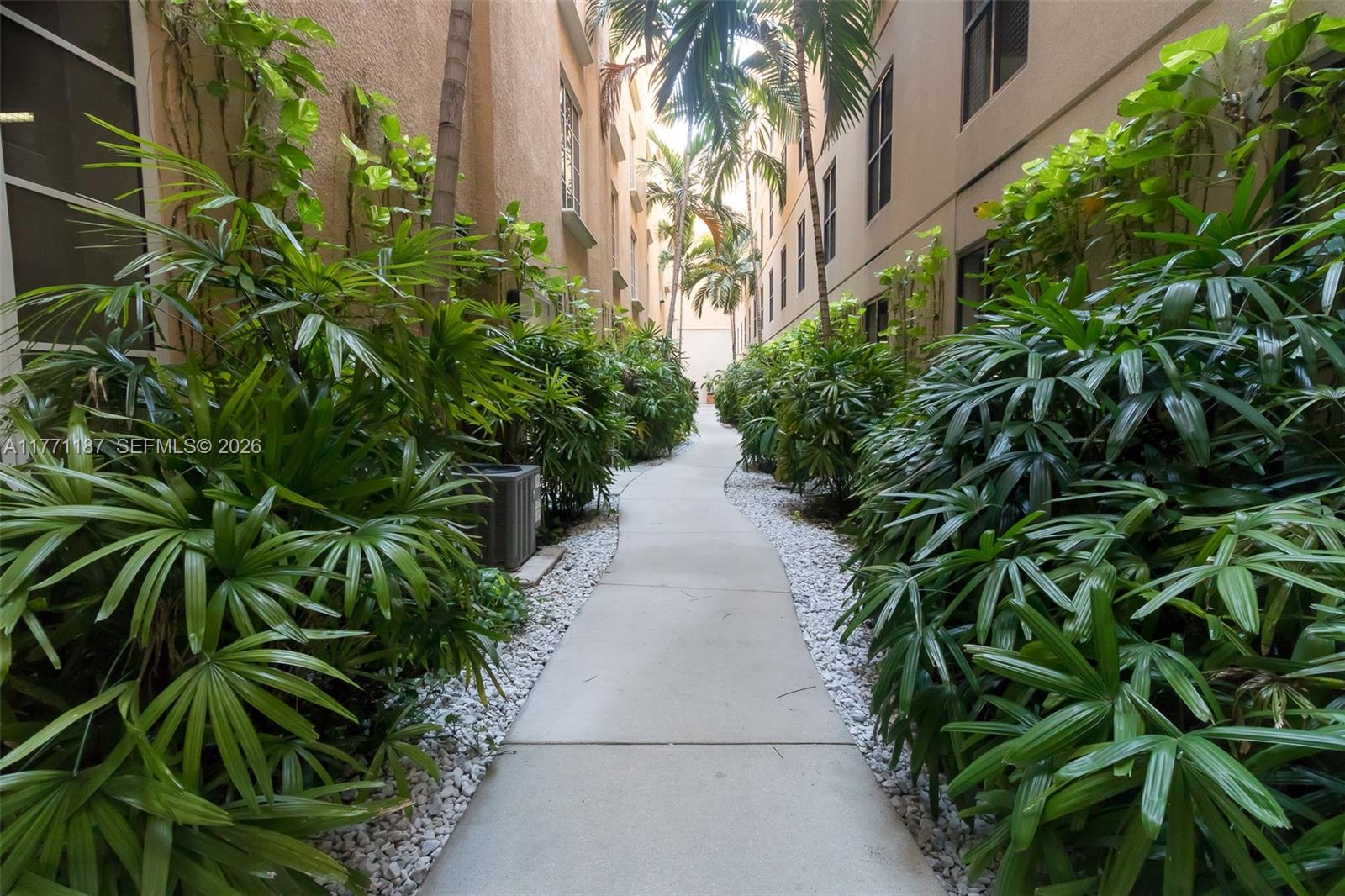 Photo of 3001 185th St  #113, Aventura, Florida, 33180 - 