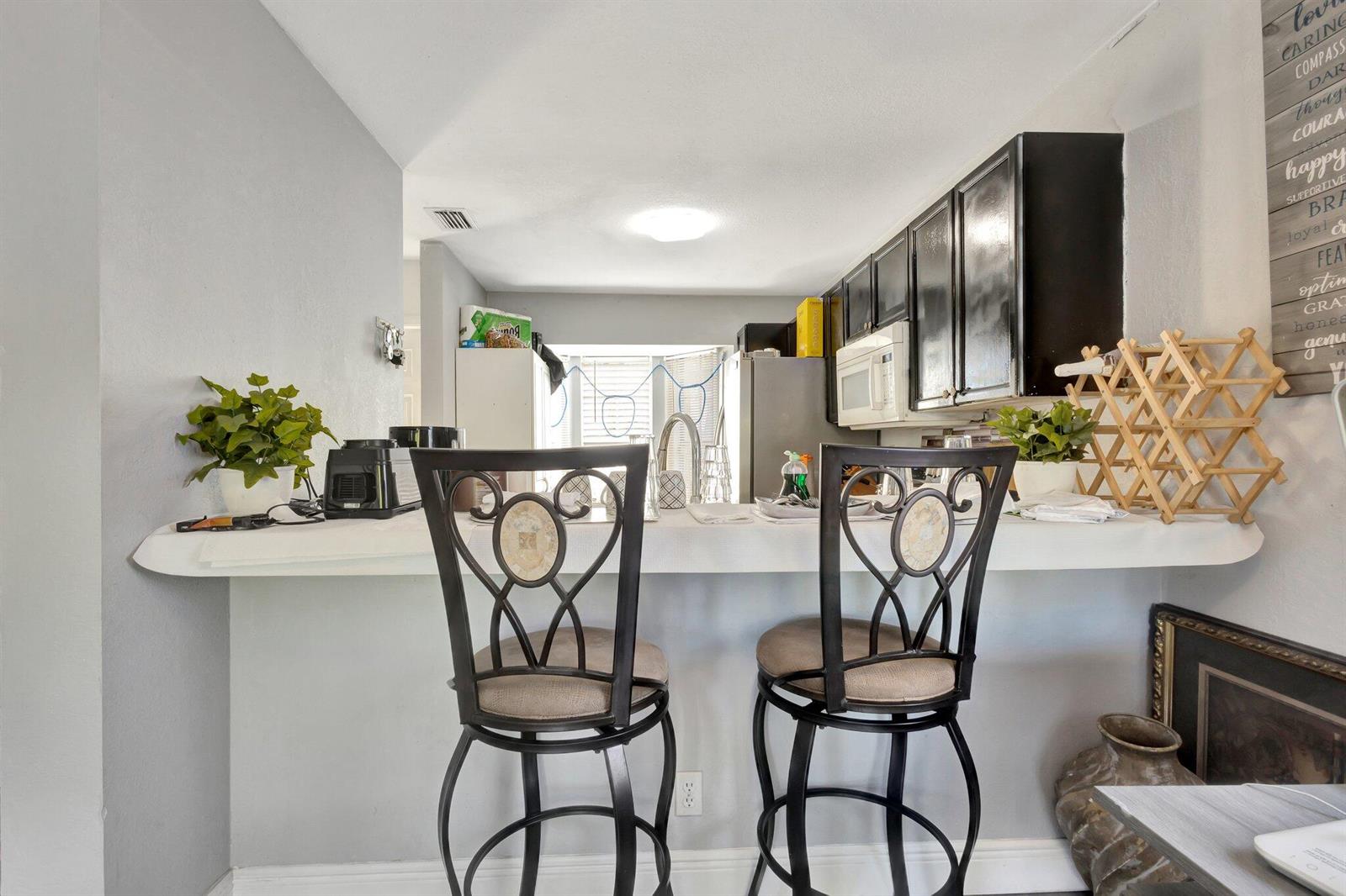 Ver detalles 87 3 / 1367 sq. ft. $ 2026-01-23 0 foto