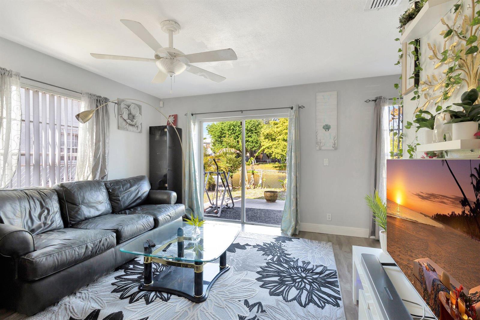 Ver detalles 87 3 / 1367 sq. ft. $ 2026-01-23 0 foto