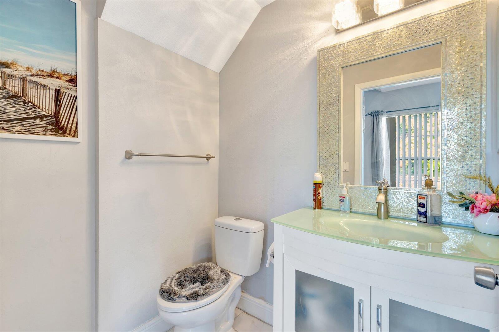 Ver detalles 87 3 / 1367 sq. ft. $ 2026-01-23 0 foto