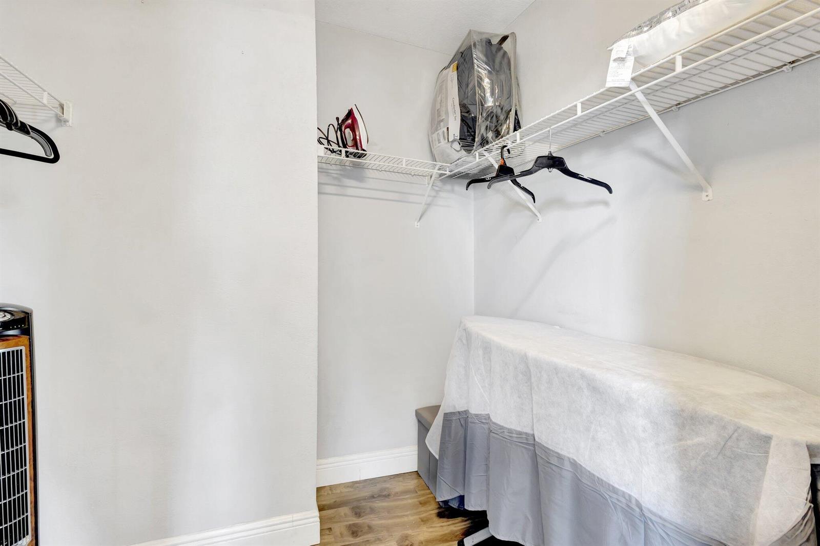 Ver detalles 87 3 / 1367 sq. ft. $ 2026-01-23 0 foto