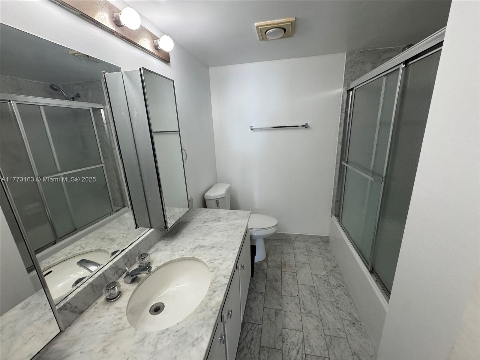 Photo of 2401 Ocean Dr  #702, Hollywood, Florida, 33019 - 