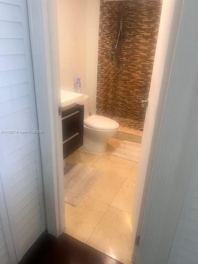 Photo of 20335 Country Club Dr  #2106, Aventura, Florida, 33180 - 