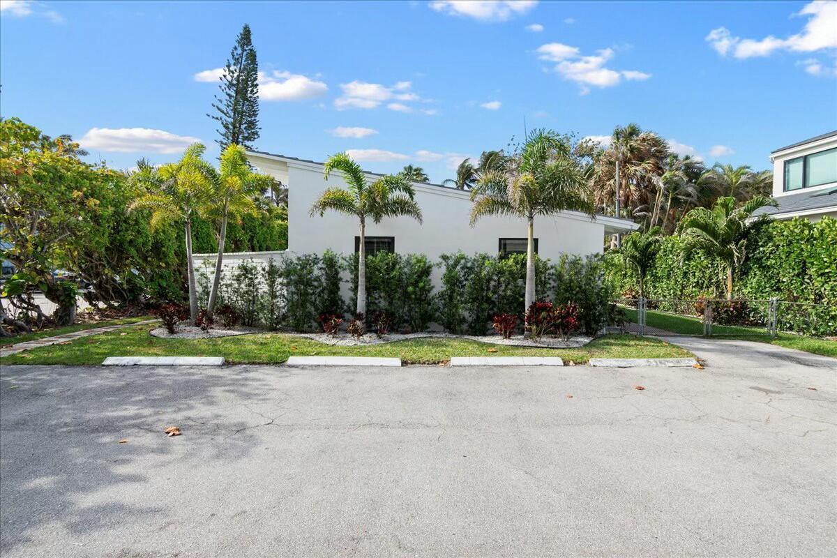   / 4 2208 sq. ft. $ 2026-02-05 0 foto