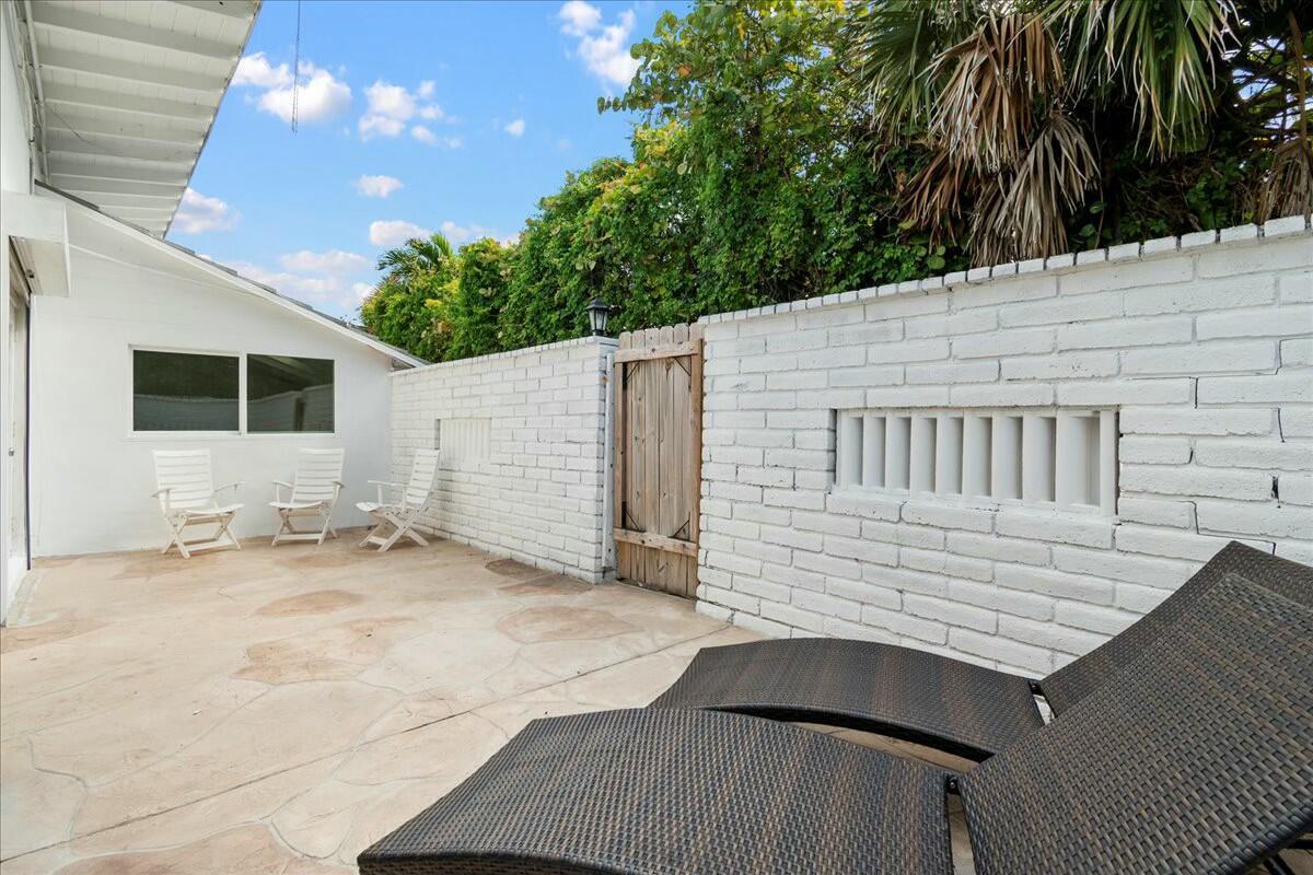   / 4 2208 sq. ft. $ 2026-02-05 0 foto