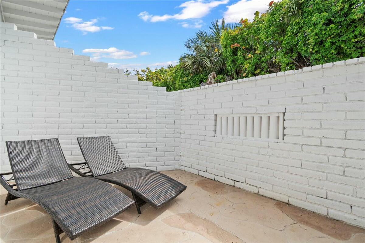   / 4 2208 sq. ft. $ 2026-02-05 0 foto