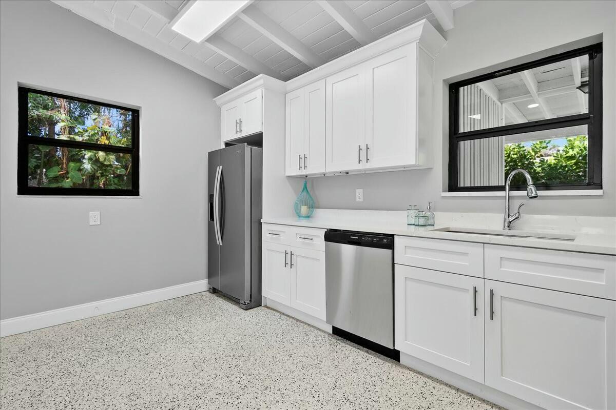   / 4 2208 sq. ft. $ 2026-02-05 0 foto