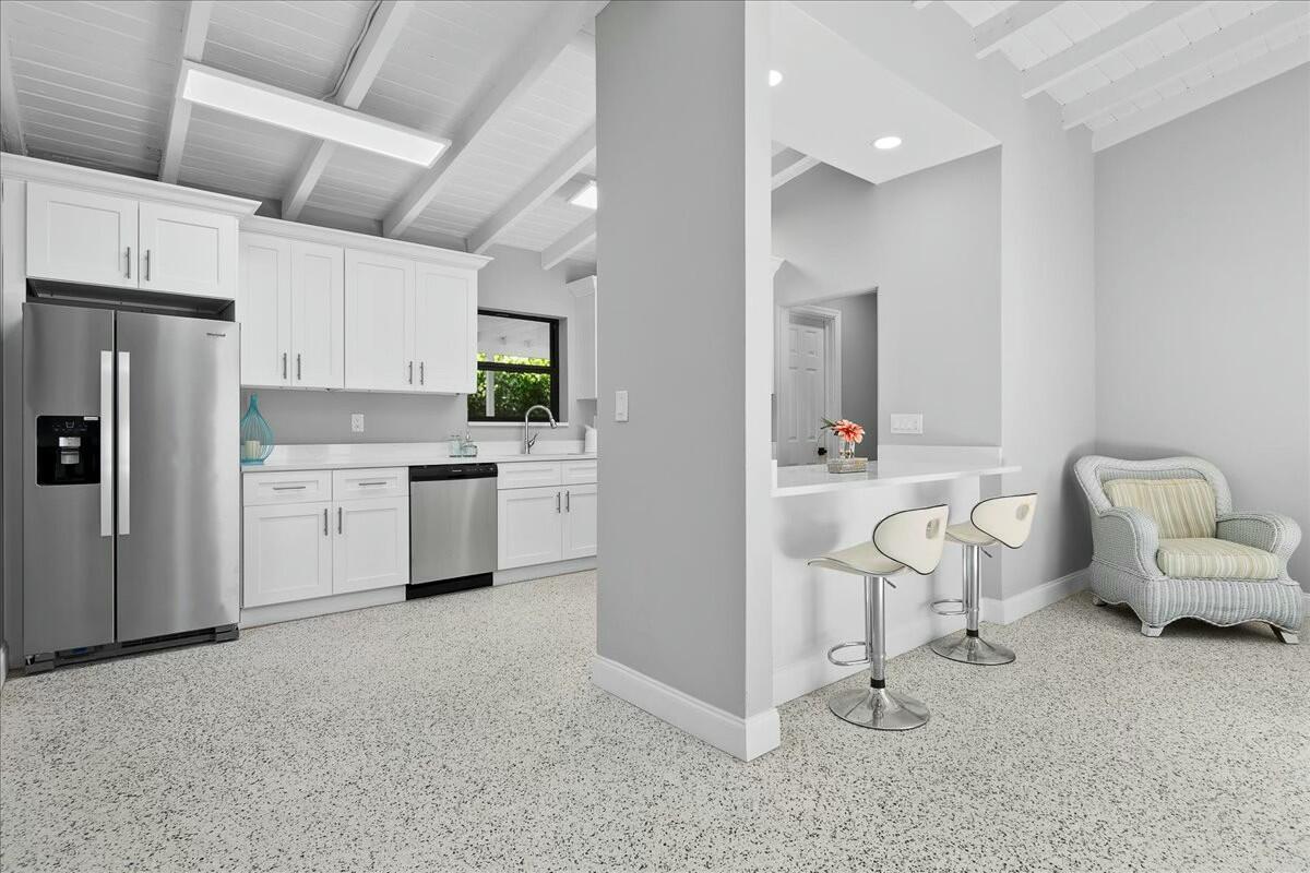   / 4 2208 sq. ft. $ 2026-02-05 0 foto