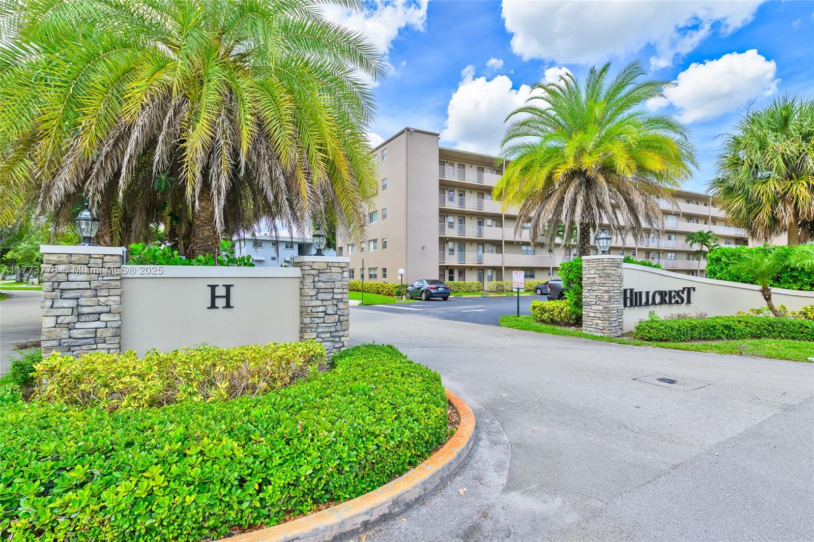 See details 204 1 / 2 672 sq. ft. $ 2025-07-30 0 Photo