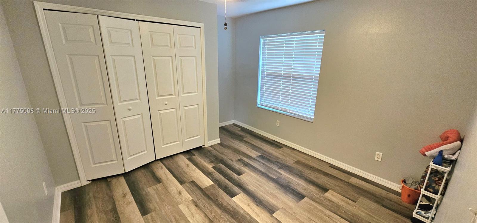 Ver detalles 1649 3 / 2 1139 sq. ft. $ 2026-01-22 0 foto